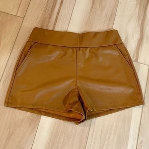 Vegan Leather Pull On Shortie (Size S)